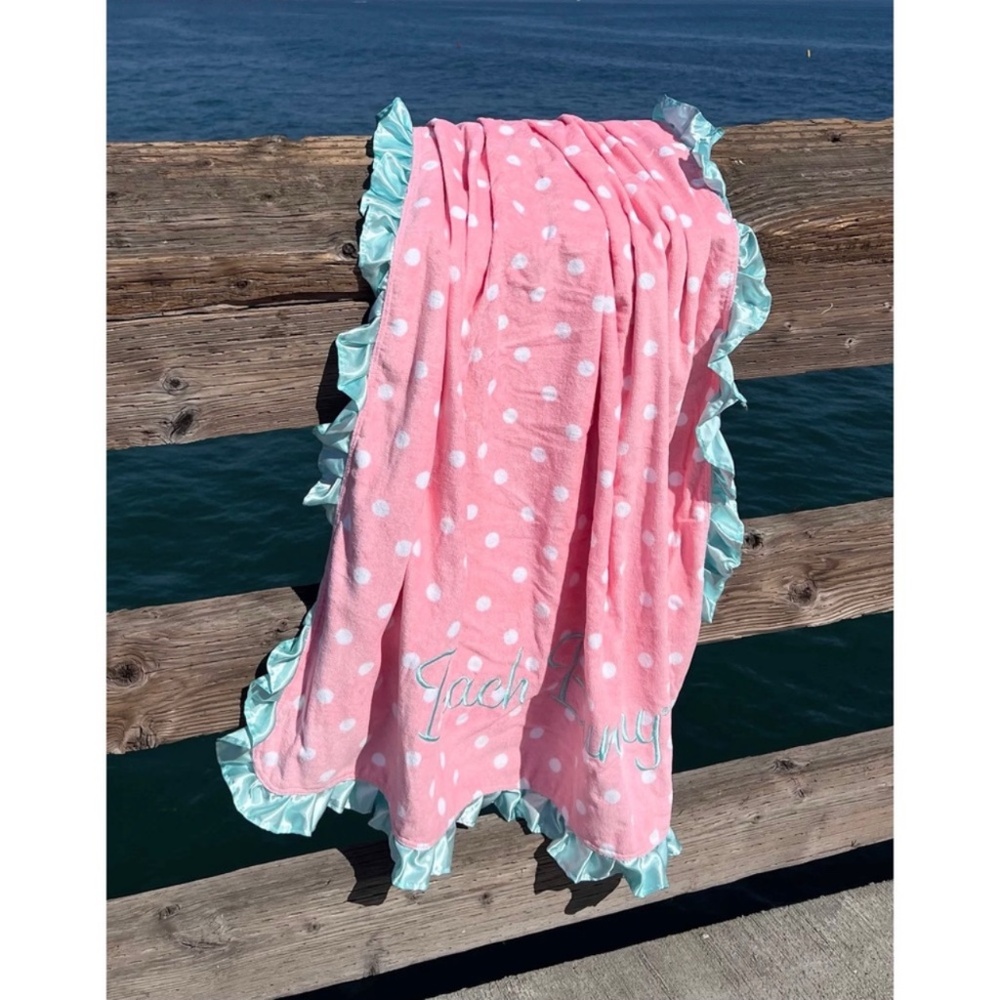 NWT beach bunny summer dot XL towel